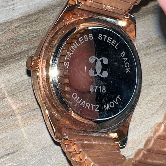 Charming Charlie Wristwatch Womens Rose Gold And Rhinestones Stretch Band Tested - Picture 8 of 8